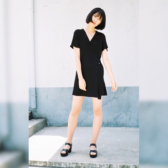 NEW Side Party Parisian Buckle Wrap Dress - Picture 2 of 4